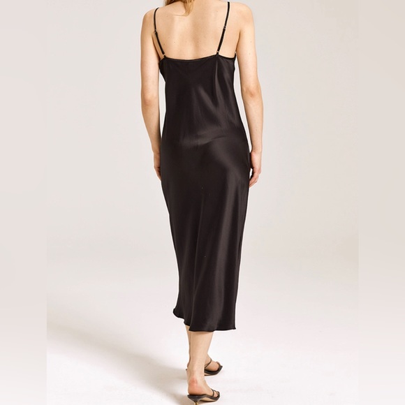 Black slinky slip dress - Picture 4 of 4